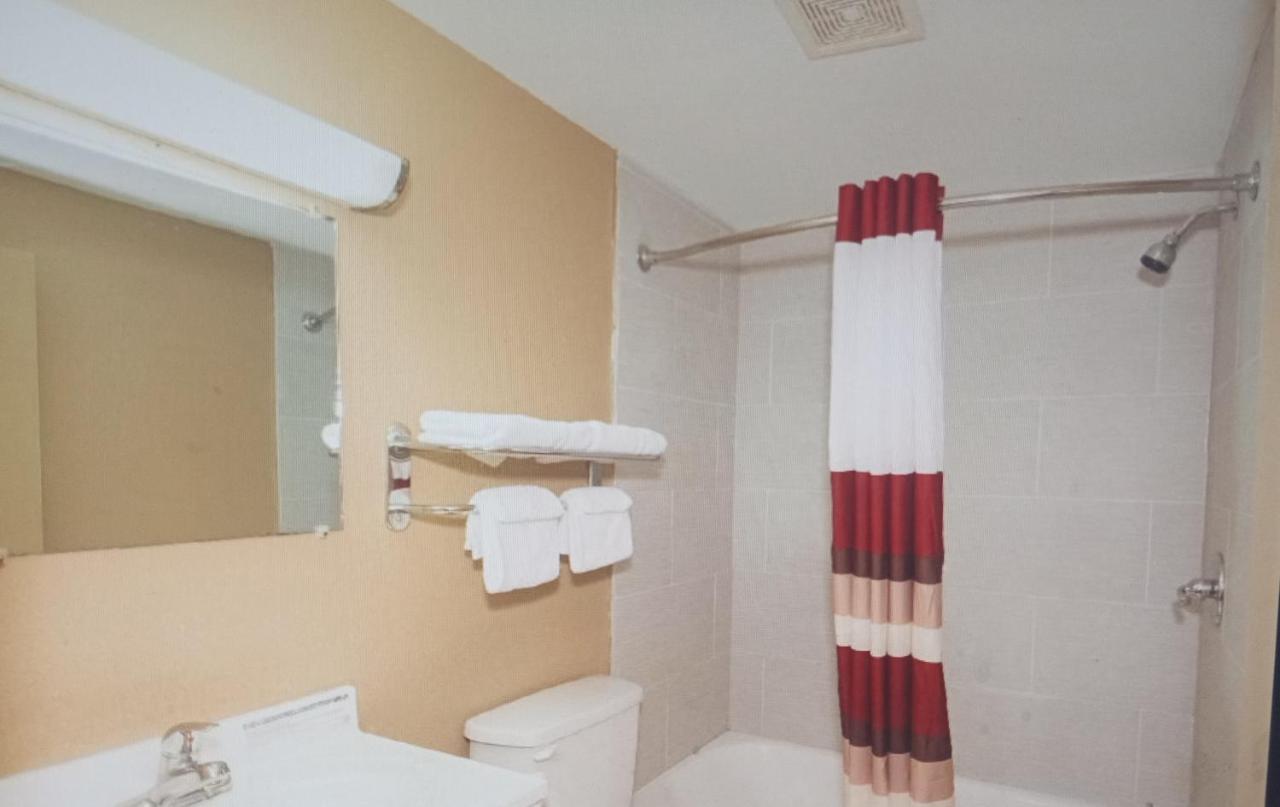 B'More Inn Motel บัลติมอร์ ภายนอก รูปภาพ